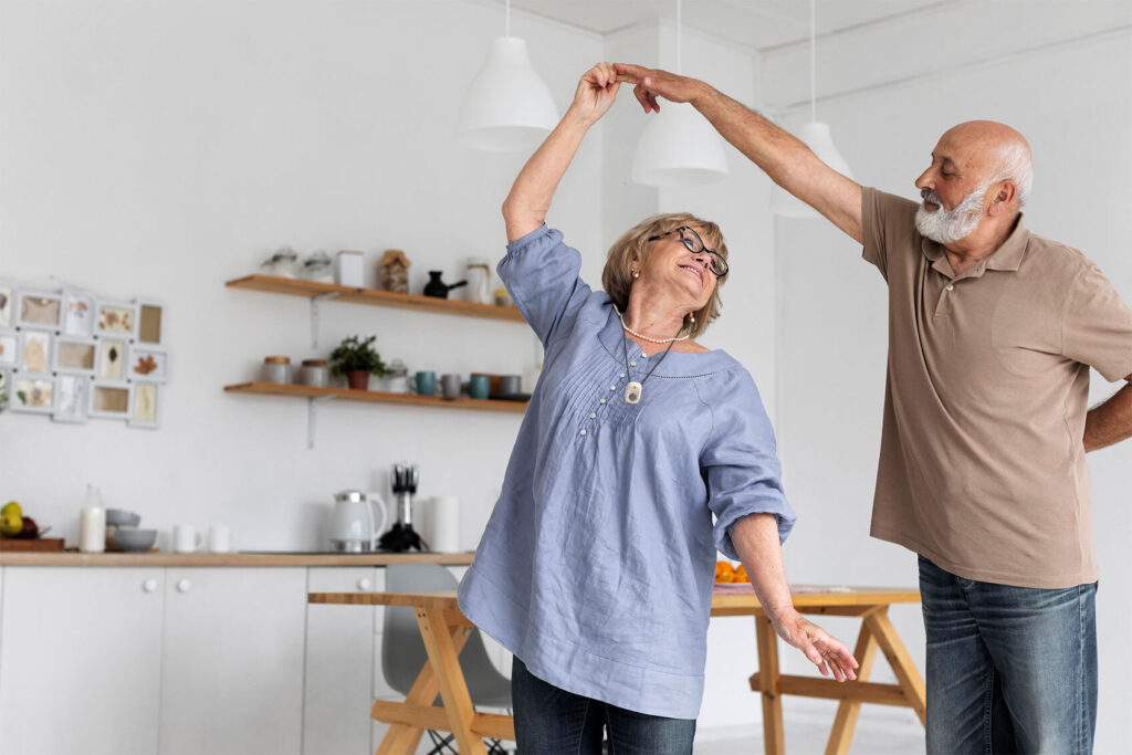 Senior Medical Alert Systems in Canada 2023: Pioneering Safety and Peace of Mind 2 coupledancing withLocket 1